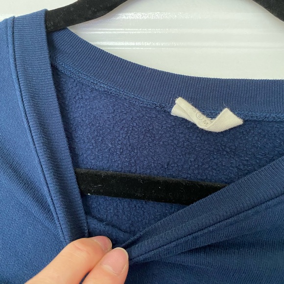 LAKE Pajamas Cropped Sweatshirt - Picture 10 of 11